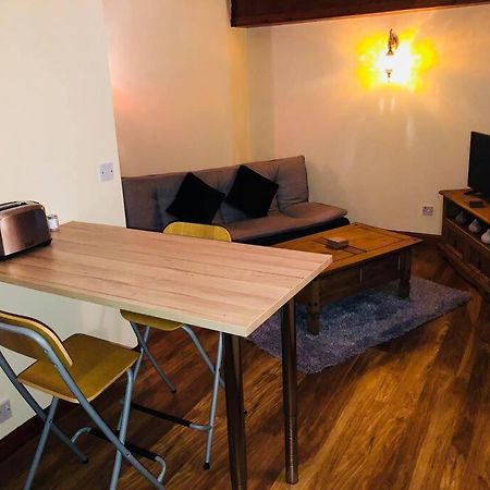 Vibrant Apartment At The Shore In Leith Эдинбург Экстерьер фото